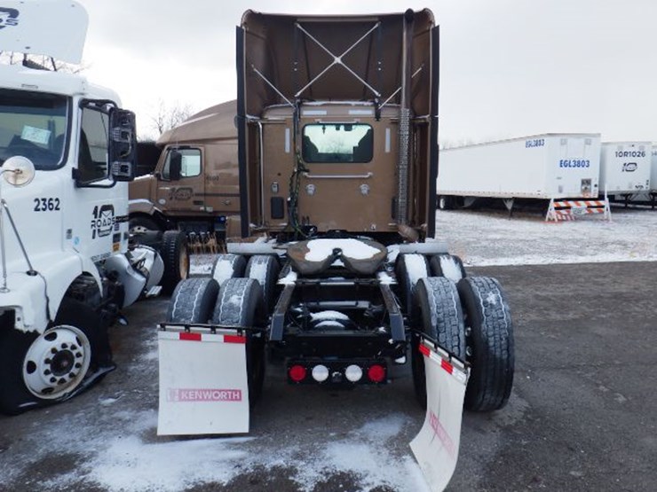 2022-kenworth-t680-image-10