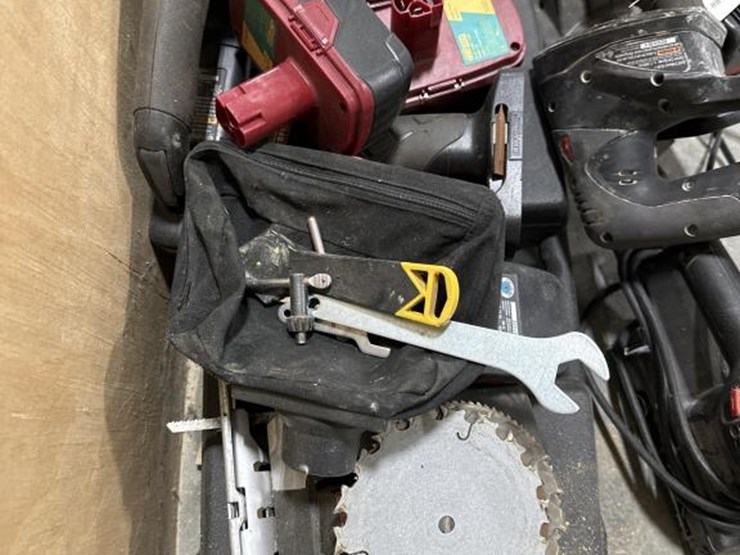 #70-•-craftsman-battery-powered-tools-image-2