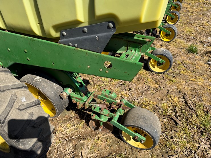 john-deere-7300-image-73
