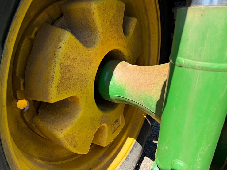 2010-john-deere-8270r-image-14