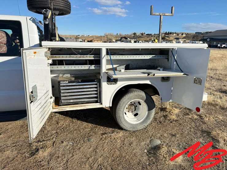 2012-ford-f350-image-23