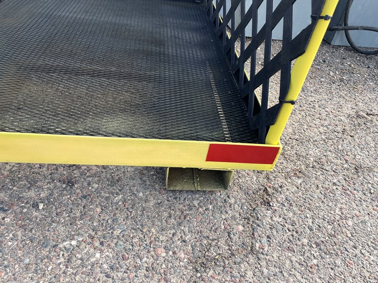 #2493-•-pallet-fork-man-basket-image-11