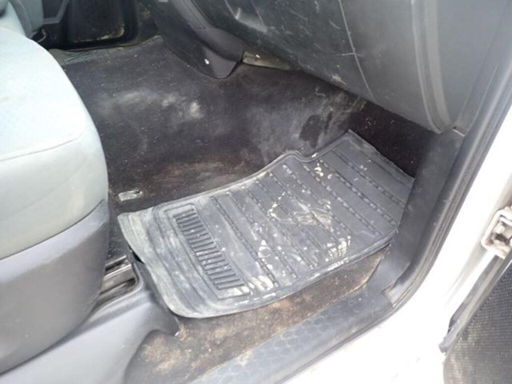 2015-dodge-1500-image-37