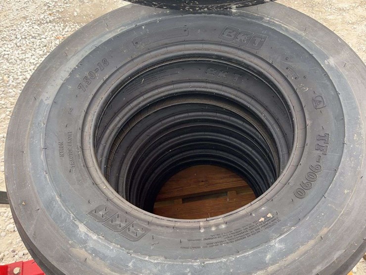 tractor-tires,-grease-and-air-cleaner-image-8