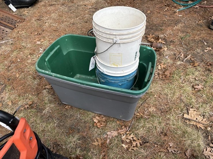 totes-&-buckets-image-2