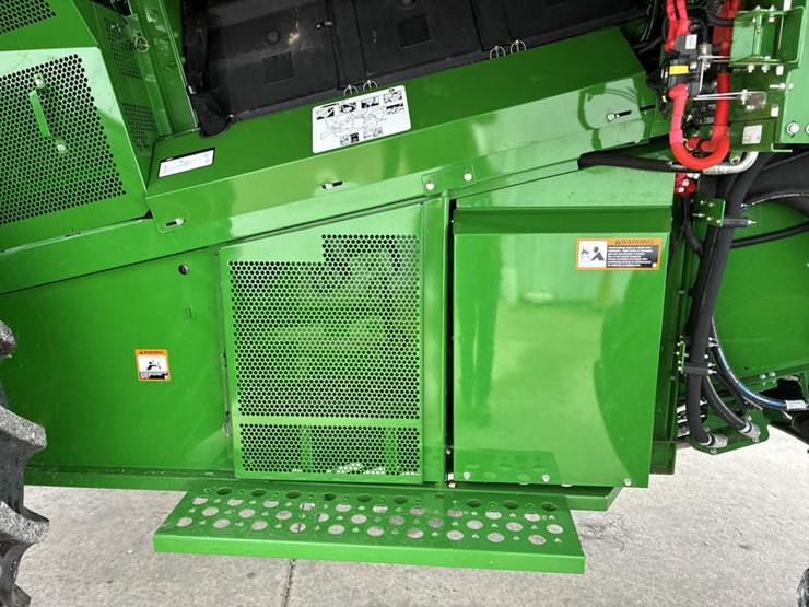 2023-john-deere-s780-image-54