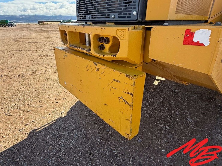 2018-deere-544k-image-11