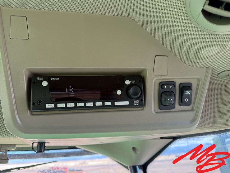 2024-john-deere-w260r-image-21