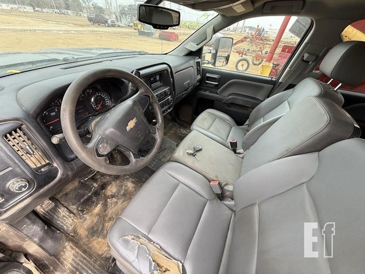 2014-chevrolet-3500hd-image-10