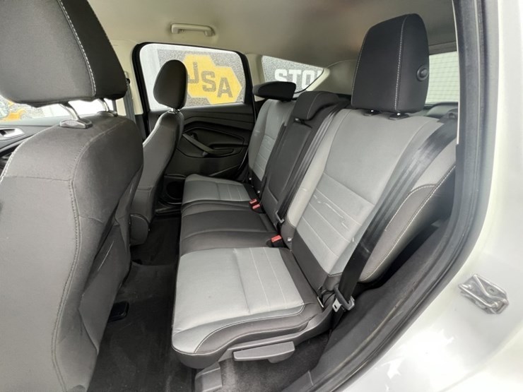 2016-ford-escape-image-22