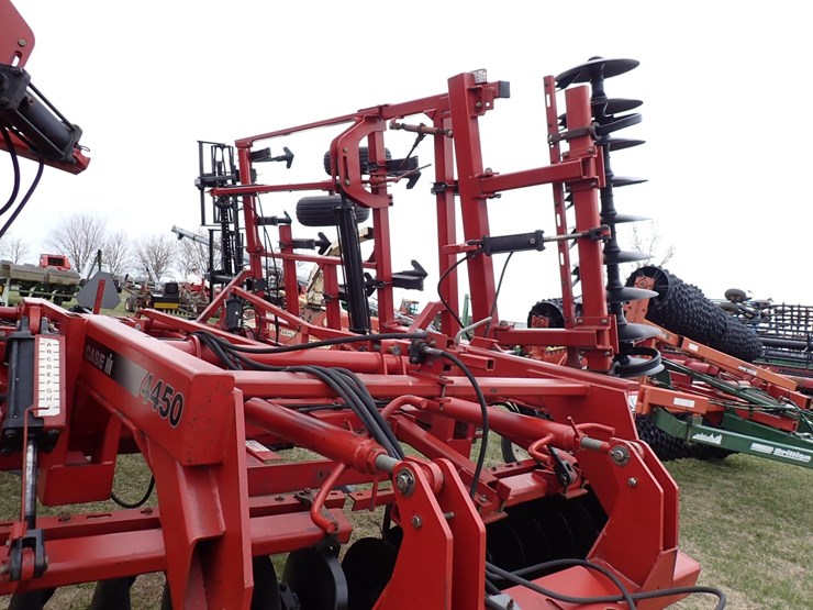 case-ih-4450-image-5