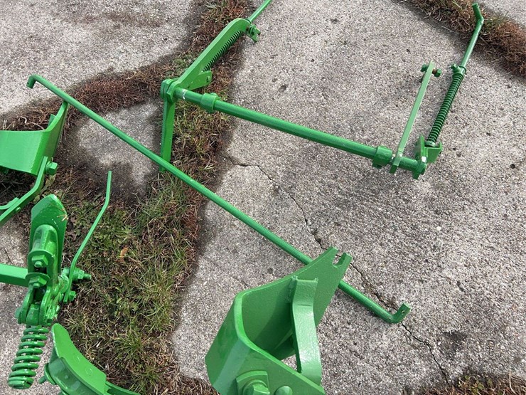 john-deere-one-row-mounted-cultivator-image-13