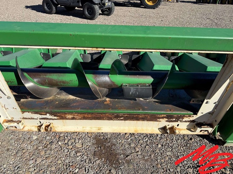 john-deere-8-image-4