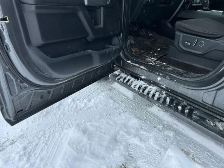 2017-ford-f150-xlt-image-22