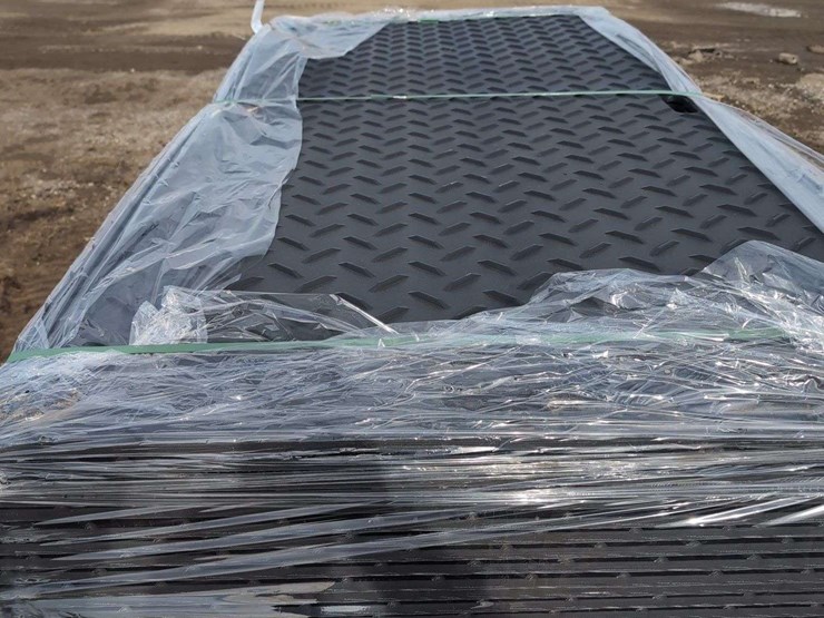 (15)-heavy-duty-mats---8'-x-4'-x-1/2"-thick-image-1