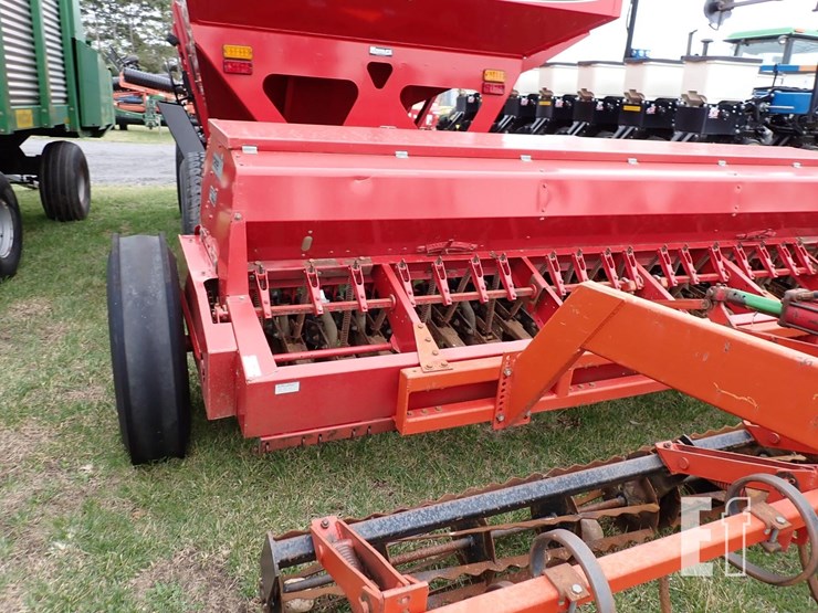 case-ih-5100-image-5