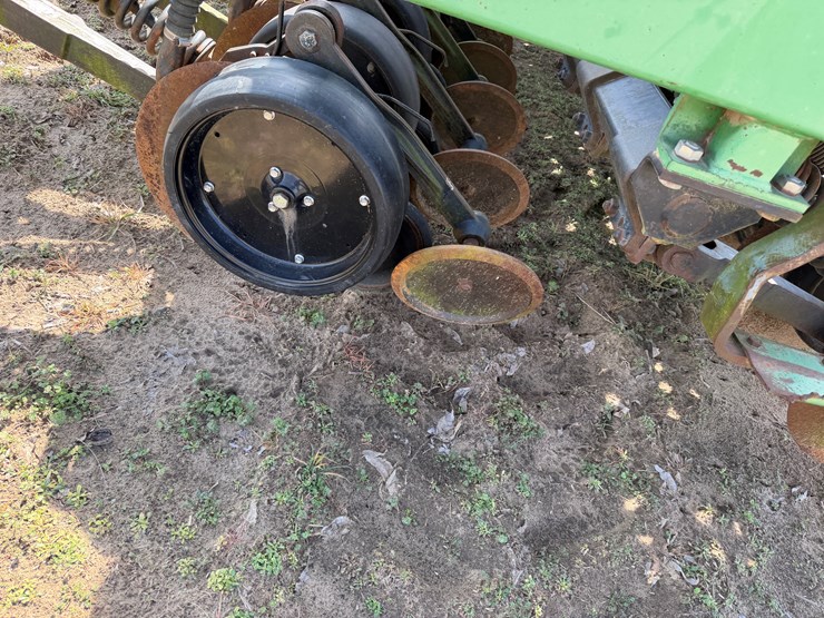 john-deere-1560-image-19