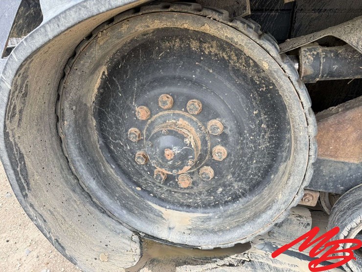 1996-leon-1000-image-14