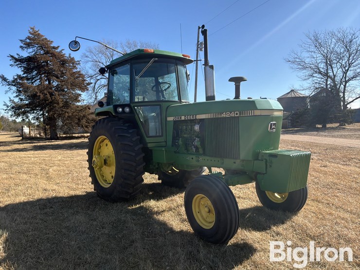 1980-john-deere-4240-image-3