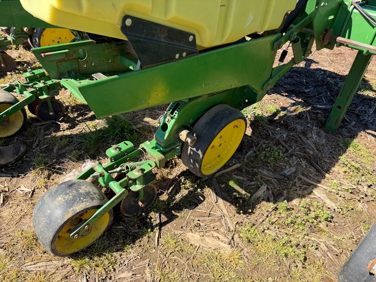 john-deere-7300-image-60