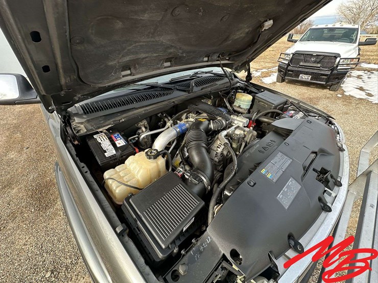 2002-gmc-2500-image-39