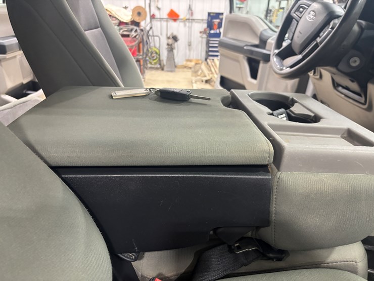 2022-ford-f550-sd-image-42