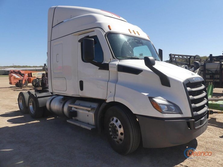 2023-freightliner-cascadia-116-image-1