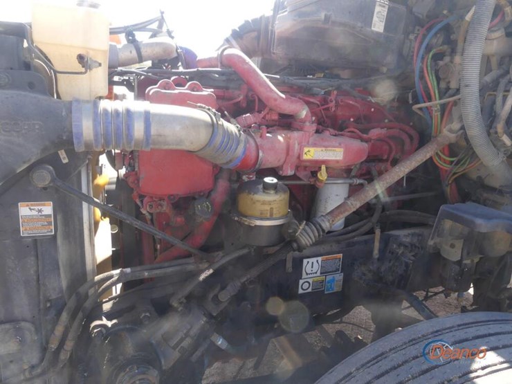 2016-peterbilt-579-image-9