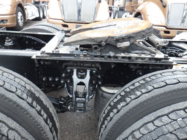 2022-kenworth-t680-image-7