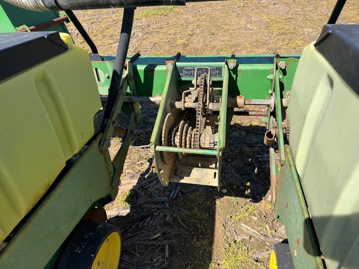 john-deere-1720-image-17