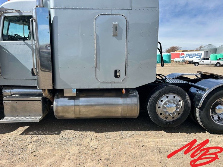 2007-peterbilt-379-image-6