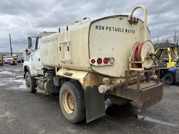 1993-ford-l8000-image-6