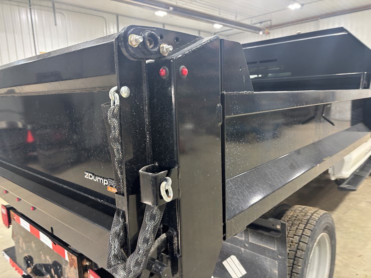 2022-ford-f550-sd-image-57