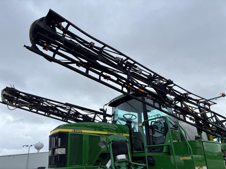 1998-john-deere-4700-image-10