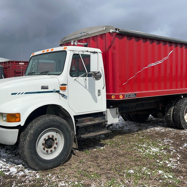 1999 INTERNATIONAL 4900