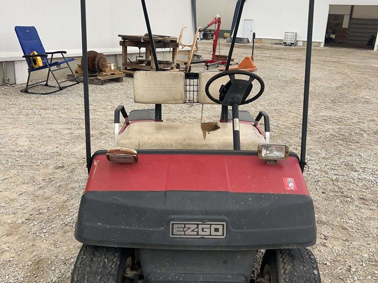 ez-go-golf-cart-image-8