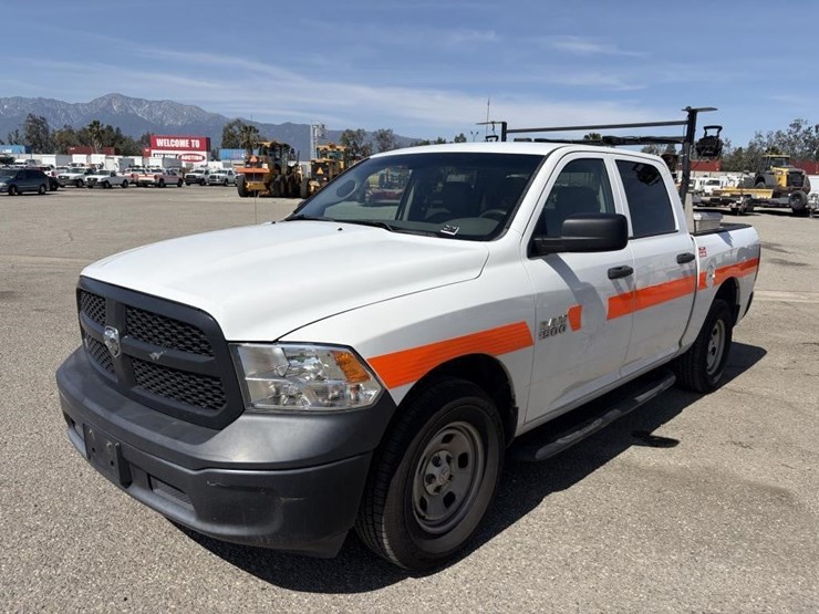 2016-dodge-1500-image-1