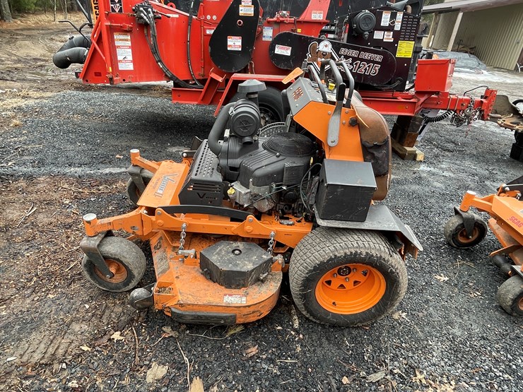 #1015-•-scag-v-ride-lawn-mower-(fall-creek,-wi)-image-8