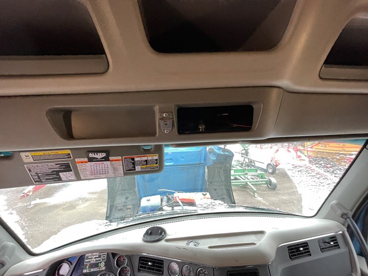 2019-peterbilt-579-image-59