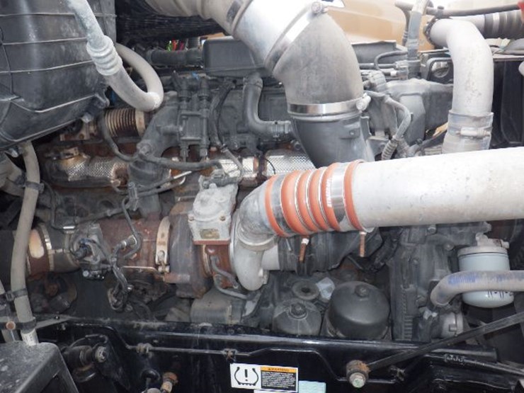 2022-kenworth-t680-image-28