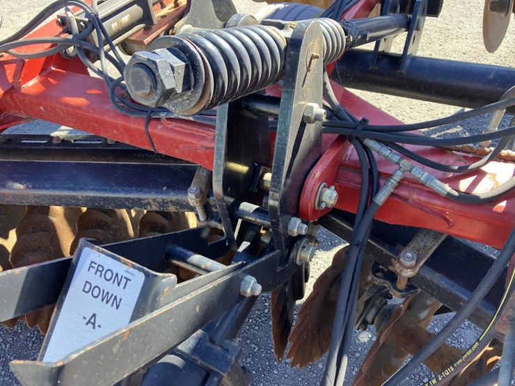 case-ih-340-image-23