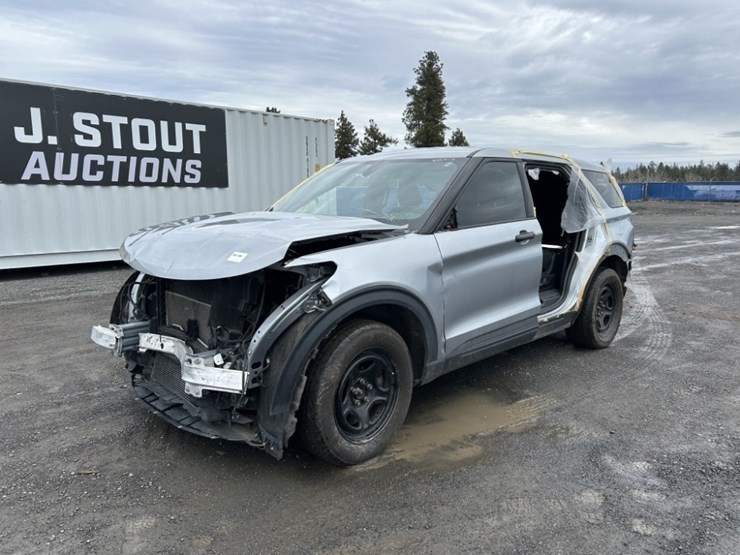 2020-ford-explorer-image-1