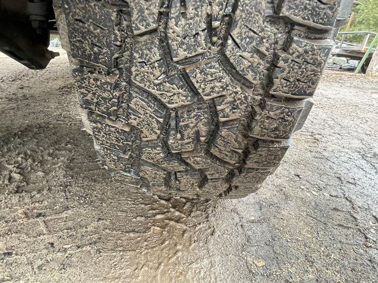 2020-chevrolet-2500hd-image-70