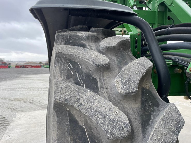 2018-john-deere-r4045-image-51