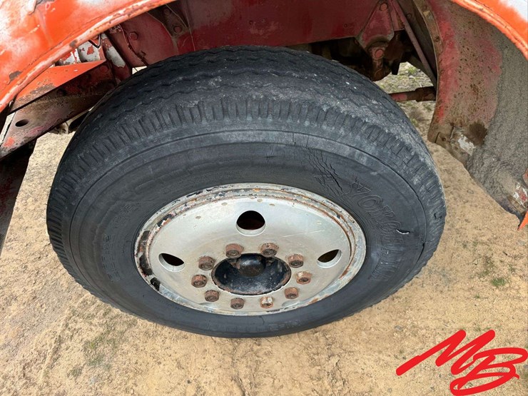 1964-peterbilt-351-image-21