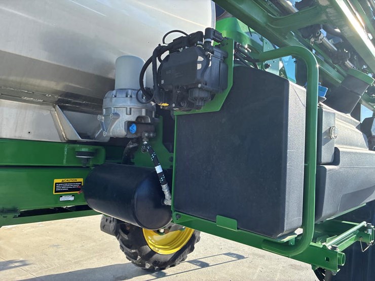 2022-john-deere-410r-image-27