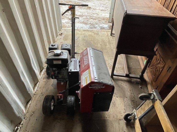 #2001-•-bed-edger-image-2