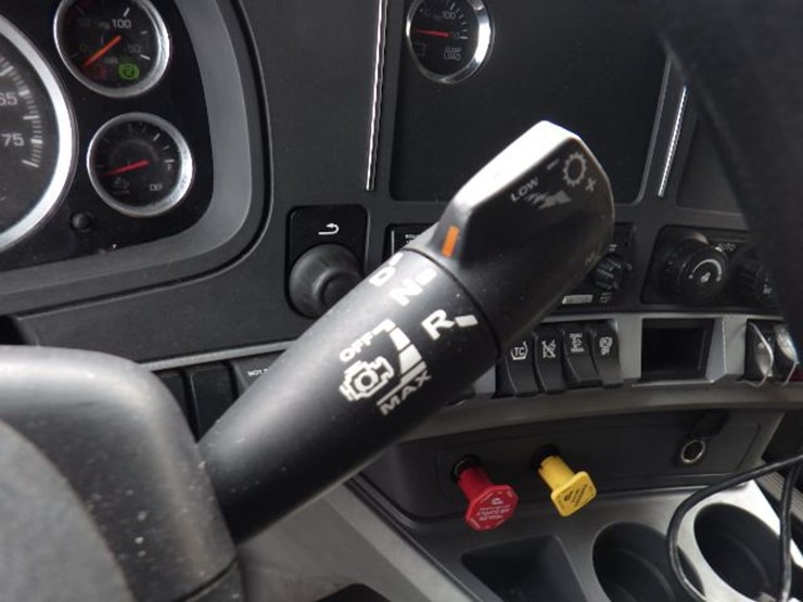 2022-kenworth-t680-image-20