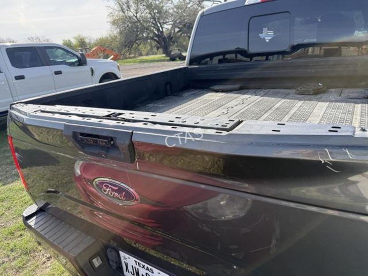 2016-ford-f150-xlt-image-7