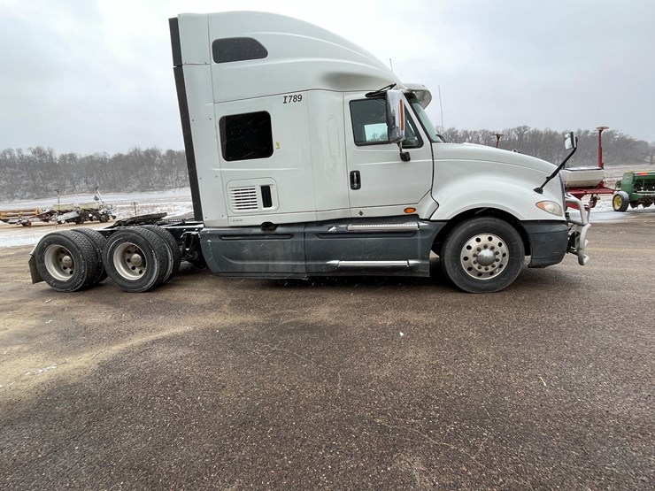 2016-international-prostar-image-4